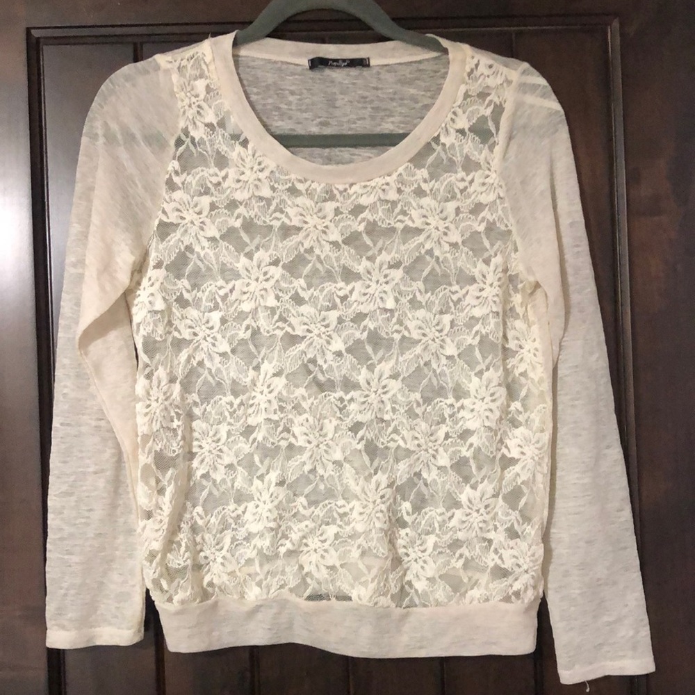 Women’s pull over shirt / sweater